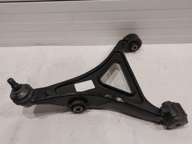 Lower Control Arm (right)